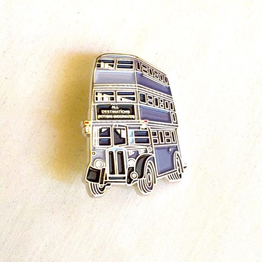 🍏50% OFF/3+...The Knight Bus Pin (Harry Potter)